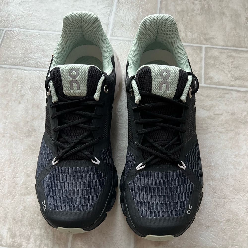On Cloudflyer shoes